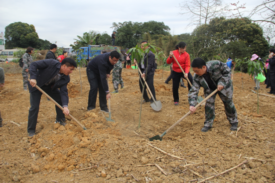 ͼΪ��ί�����ŷ������ί�����鳤�ƻۡ�����ҵ�־ֳ������Դ���ɲ�ְ����Ⱥ����ֲ����