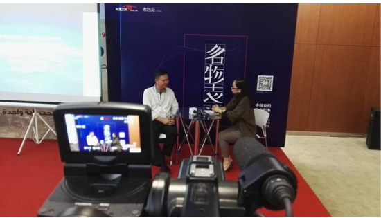 图为现场采访山茶油优势品质、发展规划及愿景